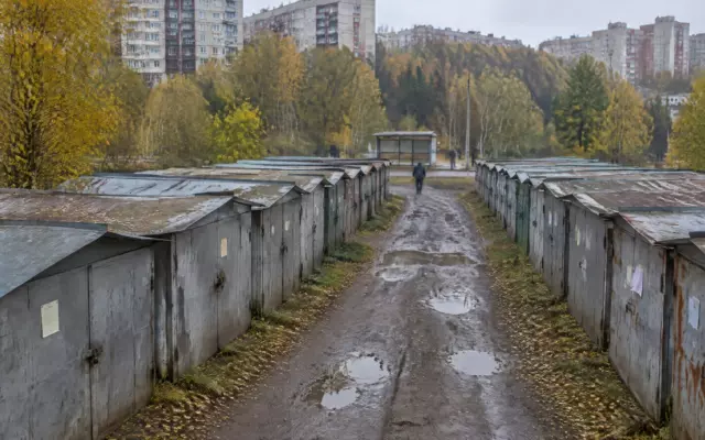 Во Владивостоке 81 гараж на Сахалинской признали незаконным